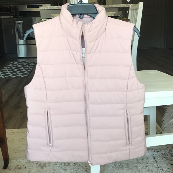 NWT LOFT Puffer Vest - Picture 3 of 3